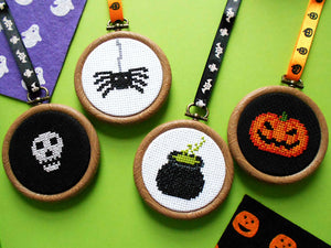 Mini Halloween Decoration Cross Stitch Kits, pumpkin, cauldron, spider, skull