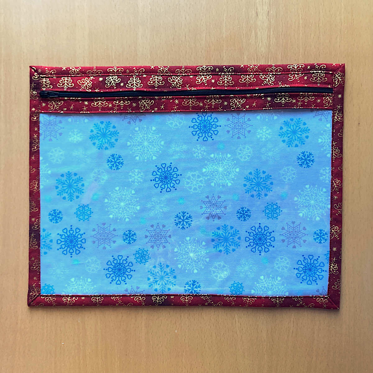 Large Christmas Project Bag - Red fabric with golden xmas trees, snowflake lining fabric vinyl front with zip