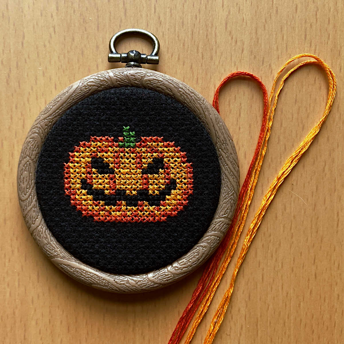 mini pumpkin cross stitch, Halloween jack o'lantern